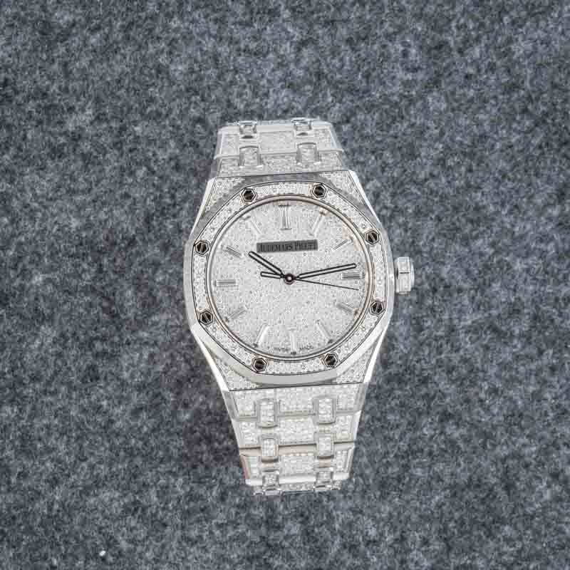 Audemars Piguet Royal Oak Selfwinding 18k White Gold - Chrono Swiss Watch Audemars Piguet Royal Oak Selfwinding 18k White Gold - Chrono Swiss Watch