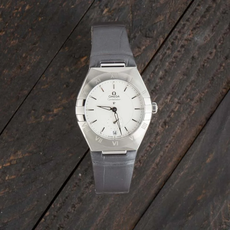 Omega Constellation Steel on Leather Silver Dial - Chrono Swiss Watch Omega Constellation Steel on Leather Silver Dial - Chrono Swiss Watch