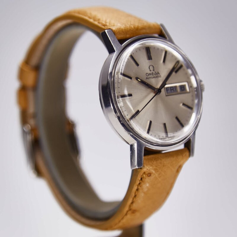 Omega Genève (166.0117) - Chrono Swiss Watch Omega Genève (166.0117) - Chrono Swiss Watch