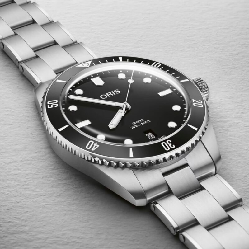 Oris Divers Date (01 733 7795 4054) - Chrono Swiss Watch Oris Divers Date (01 733 7795 4054) - Chrono Swiss Watch