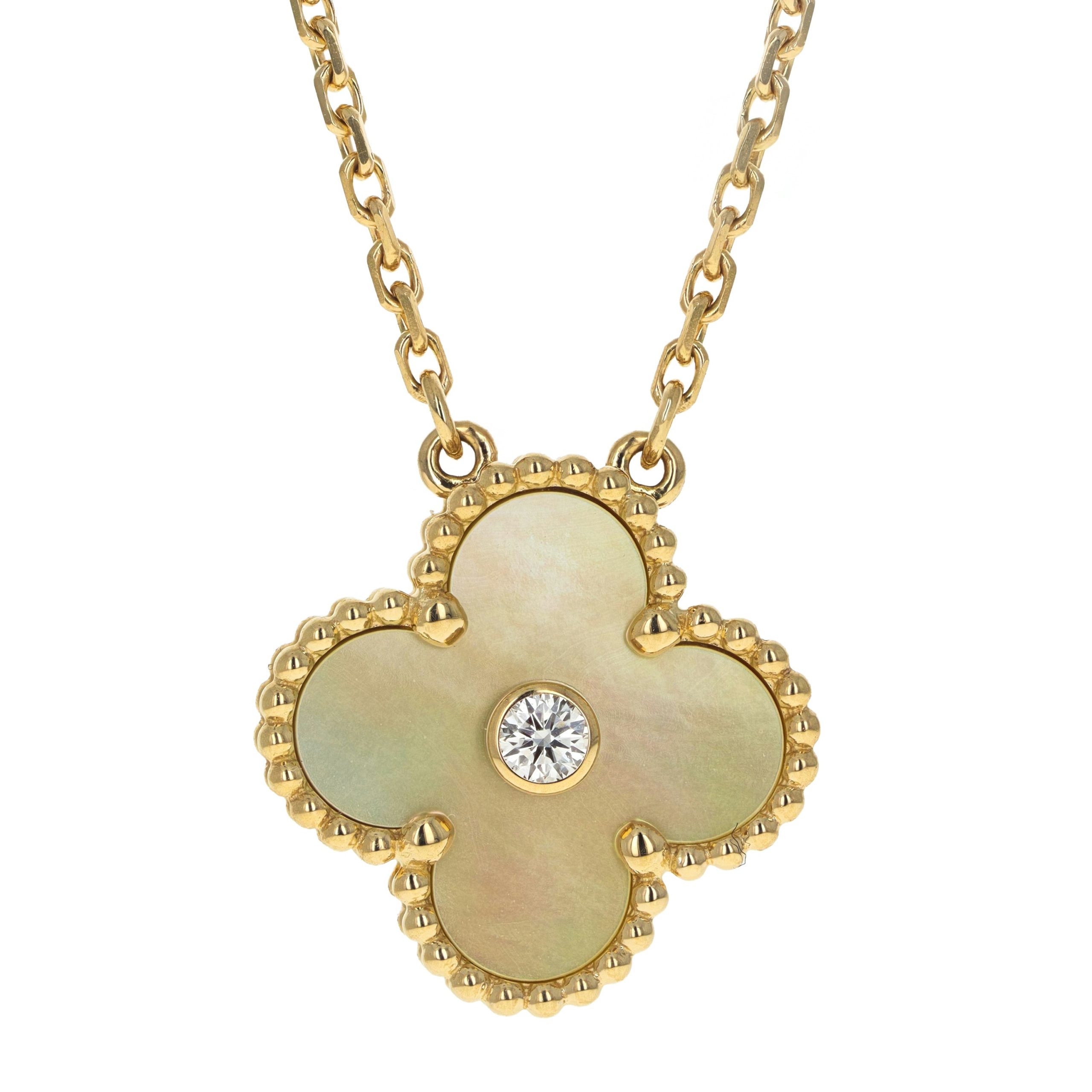 Pre-Owned Van Cleef & Arpels Holiday Vintage Pre-Owned Van Cleef & Arpels Holiday Vintage