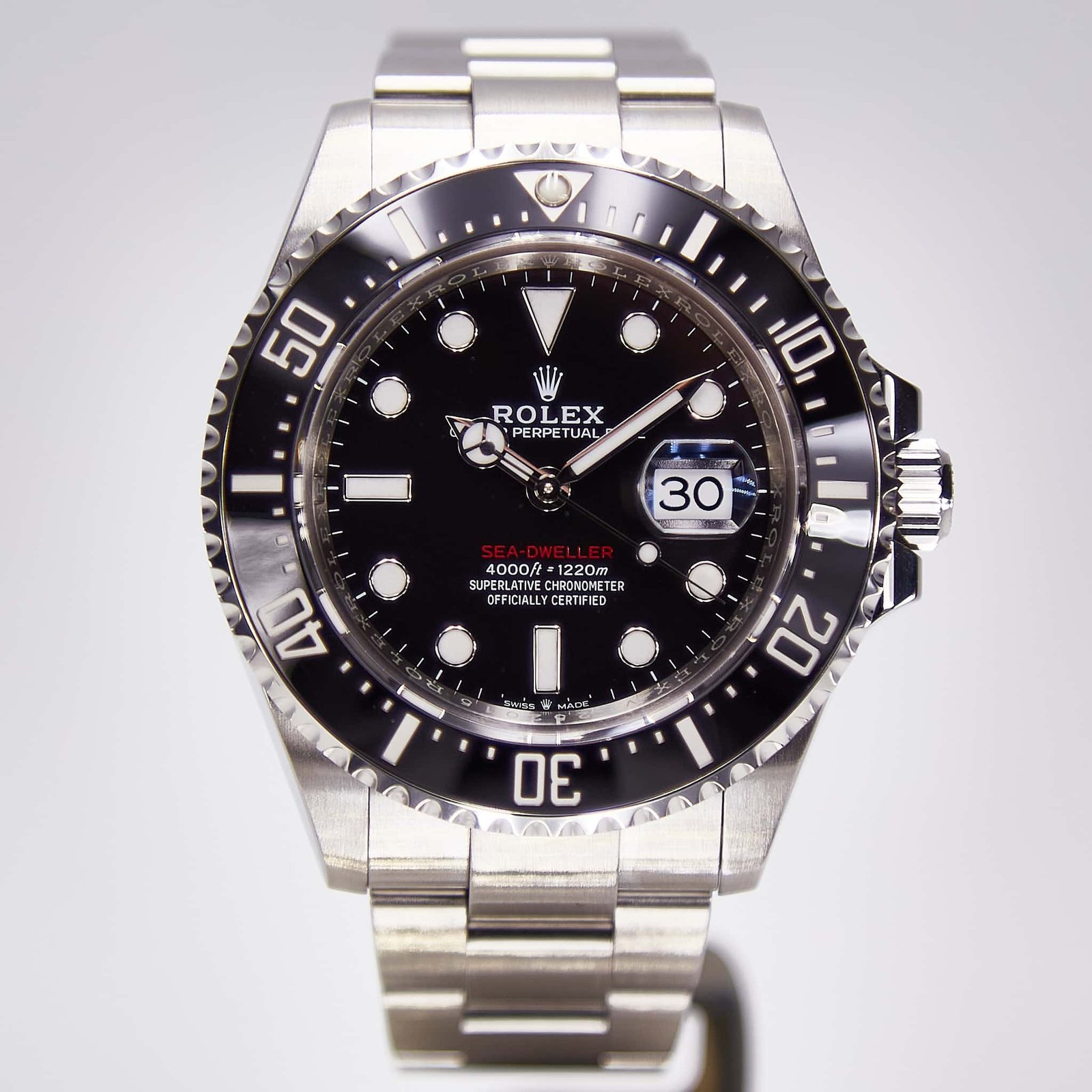 Rolex Sea-Dweller (126600) - Chrono Swiss Watch Rolex Sea-Dweller (126600) - Chrono Swiss Watch