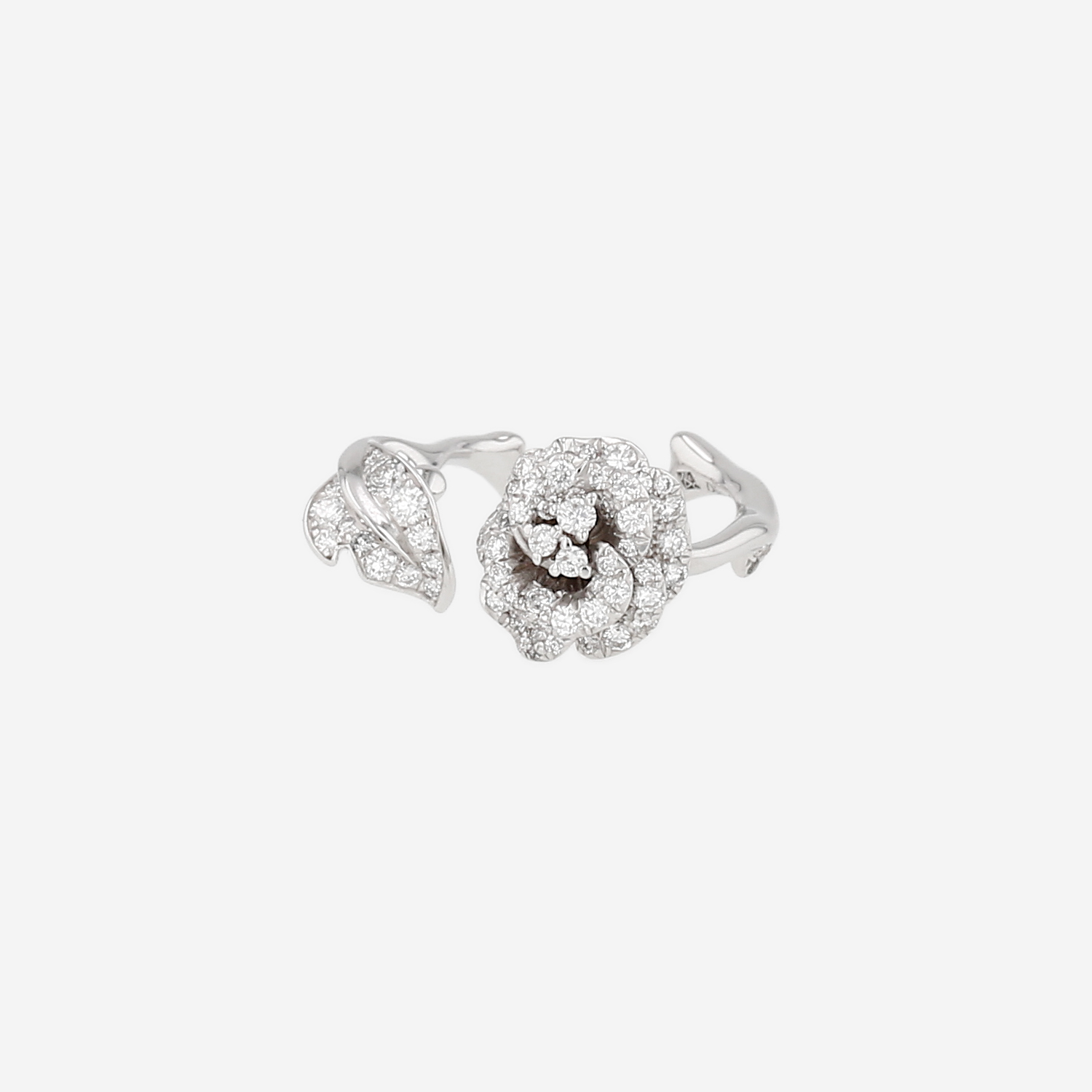 Bague Dior Rose Dior Bagatelle en or blanc et diamants Bague Dior Rose Dior Bagatelle en or blanc et diamants