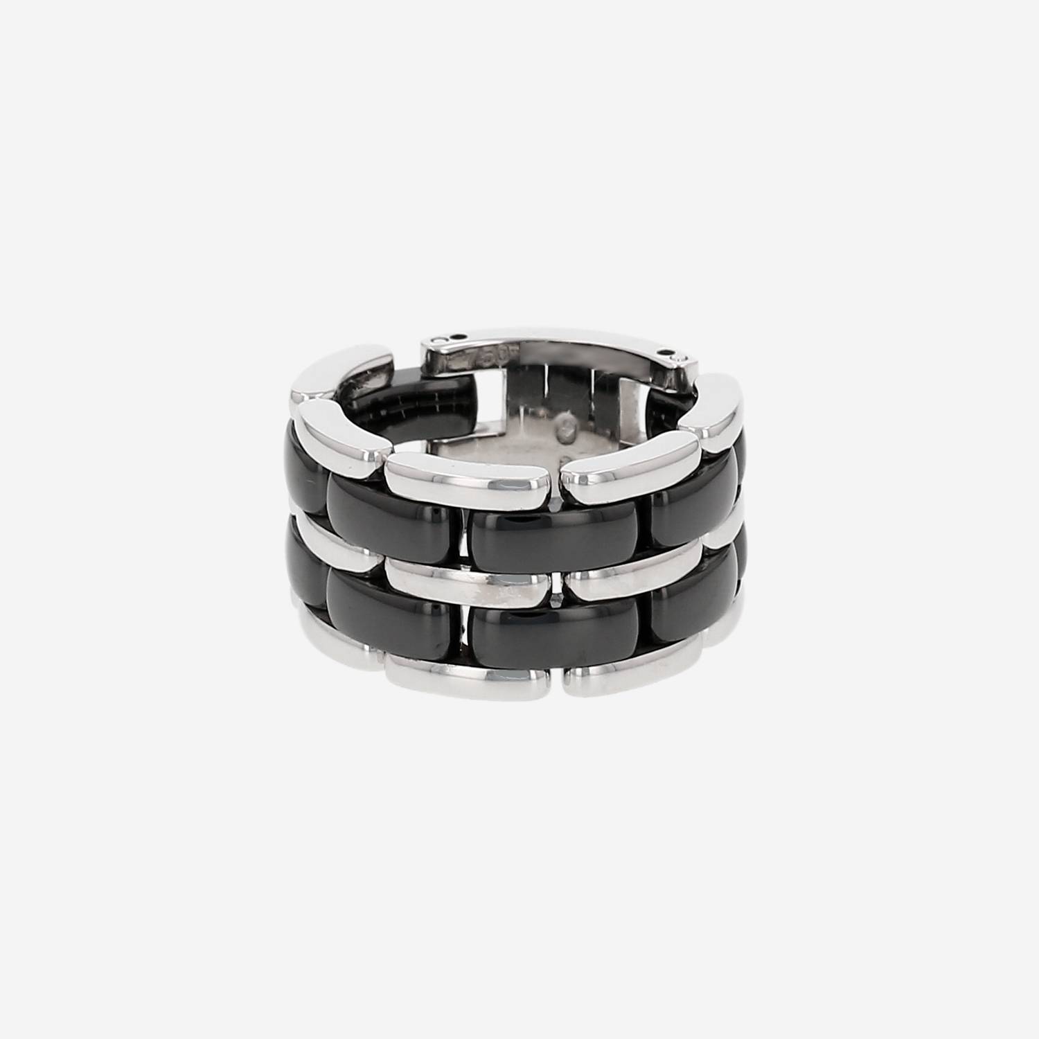 Bague souple Chanel Ultra grand modèle en or blanc et céramique Bague souple Chanel Ultra grand modèle en or blanc et céramique